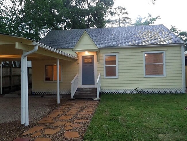 Building Photo - 4114 Beggs St Rental