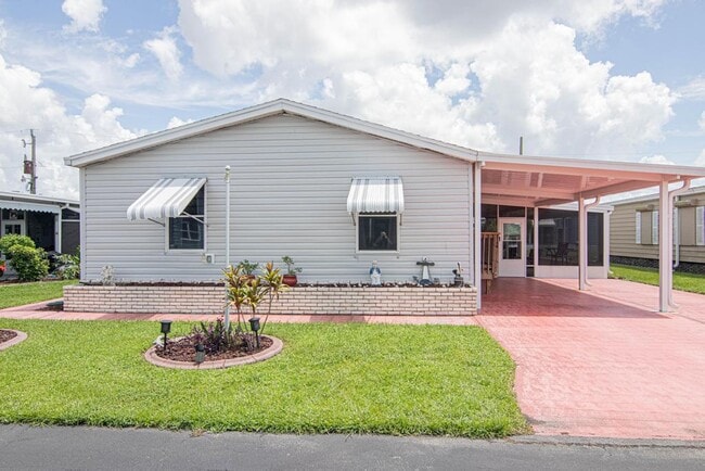 Photo - 3146 Longview Dr House