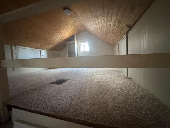 Building Photo - 309 S Lowell Ave