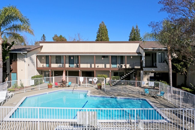 Moorpark Garden Apartments
