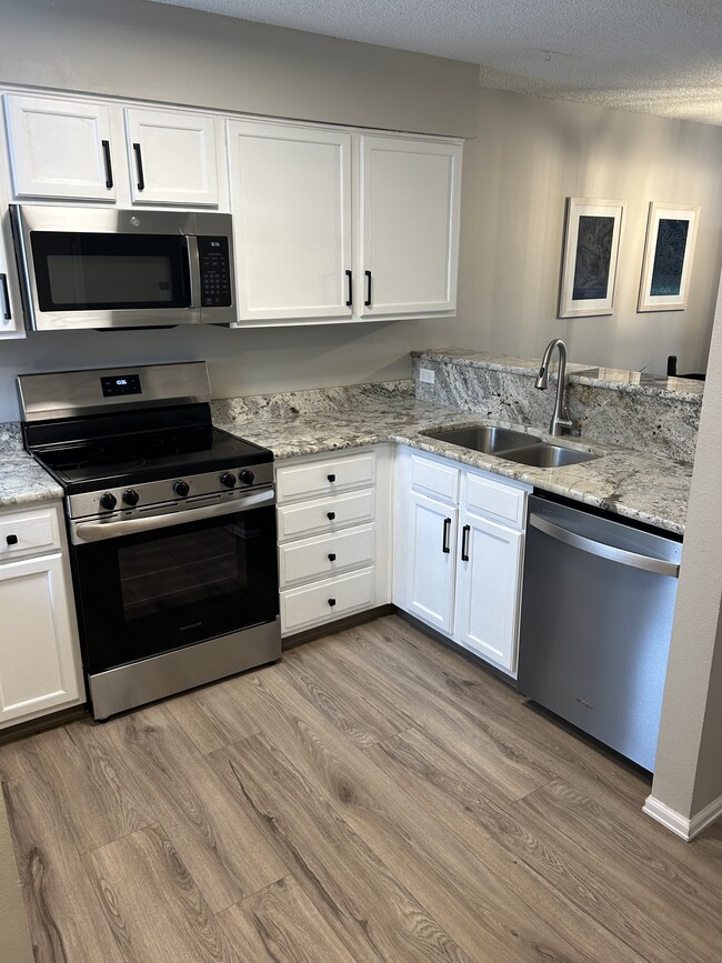 Photo - 1818 S Quebec Way