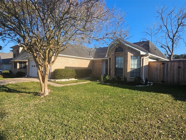 Photo - 4426 Waterfall Way