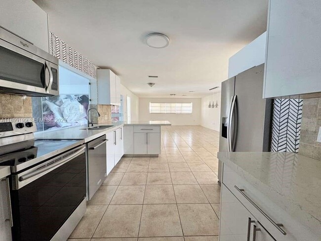 Photo - 19410 NE 19th Ave