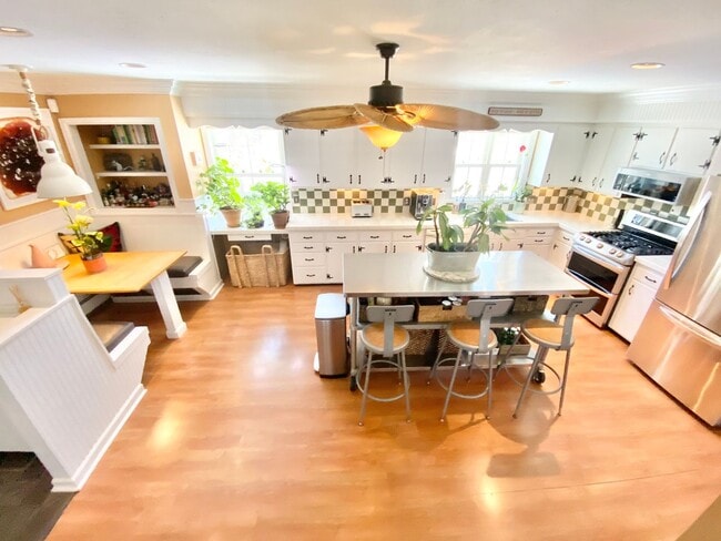 Photo - Charming 3-Bedroom 2-Bathroom Ranch in Laurel Hill Available 6/1