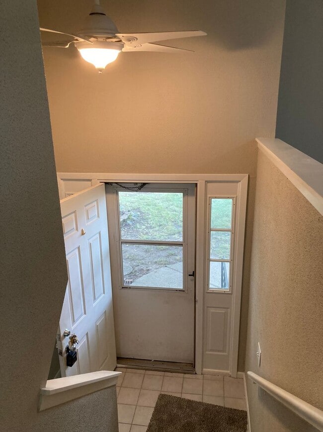 Photo - 809 Pettit Ct