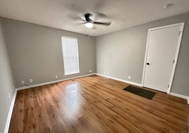 Photo - 1324 W Walnut St