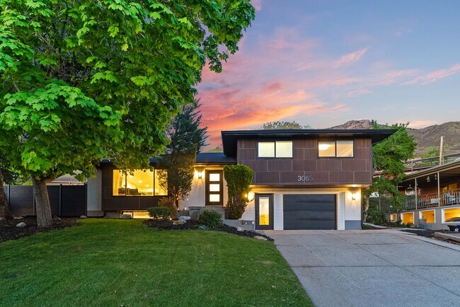 Photo - 3065 S Cascade Way House