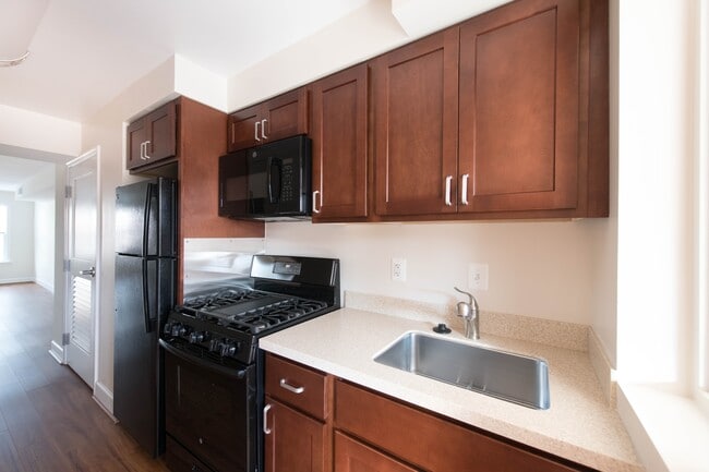 Brooklnad Place - Kitchen
