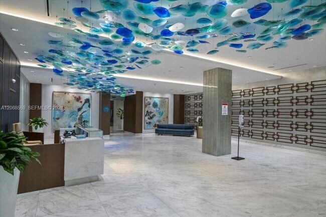 10155 Collins Ave Unit 902