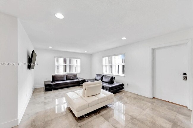 Photo - 4530 SW 54th St Unit 205-D