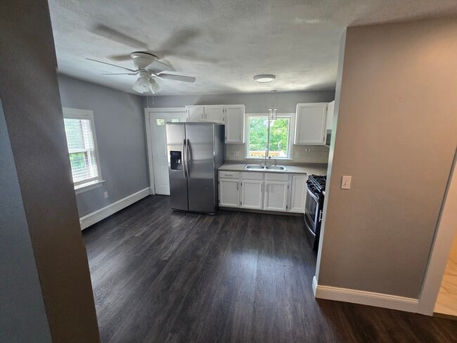 Building Photo - 504 Quincy St Rental