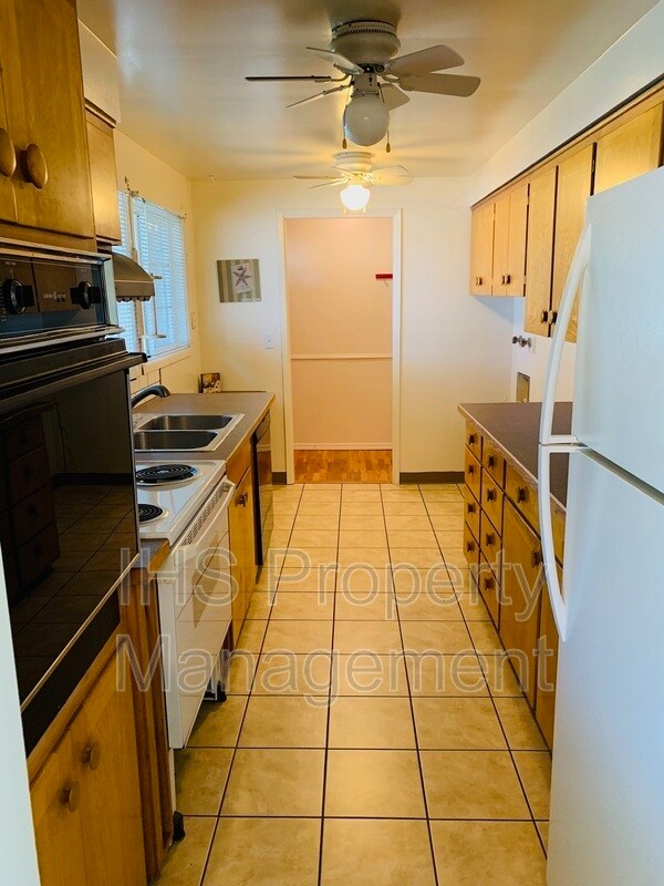Photo - 802 N Keller St