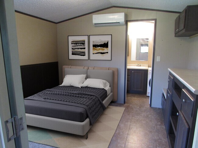 Photo - 111 Cherylton Dr