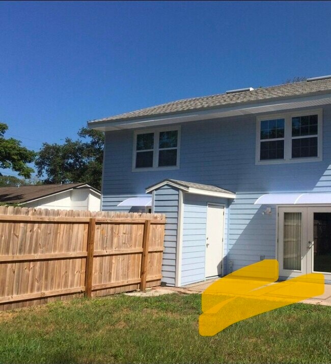 2102 Bay Rd
