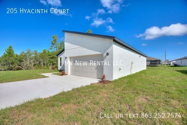 Photo - 205 Hyacinth Ct
