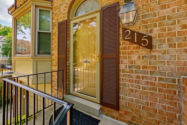 Photo - Great 3br 2.5 Bath Townhome in Rockville MD