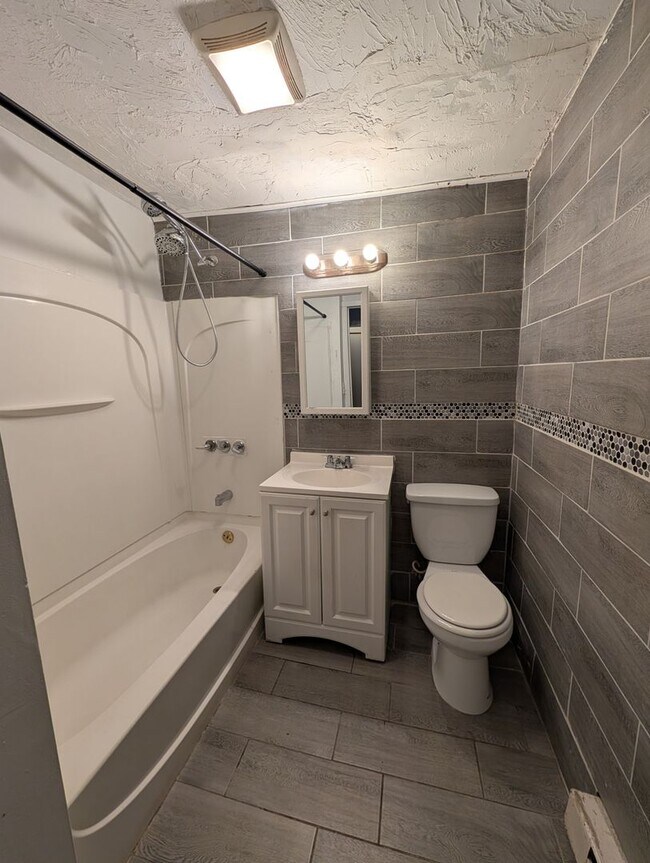 Photo - 630 Main St Unit 1