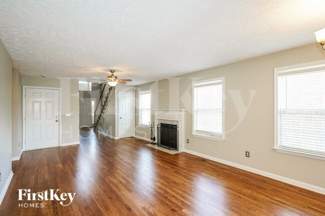 Photo - 308 Birchclay Point N