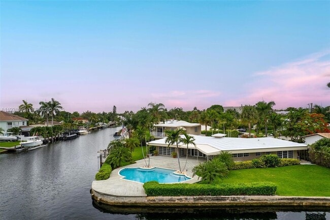 Photo - 2130 NE 15th St