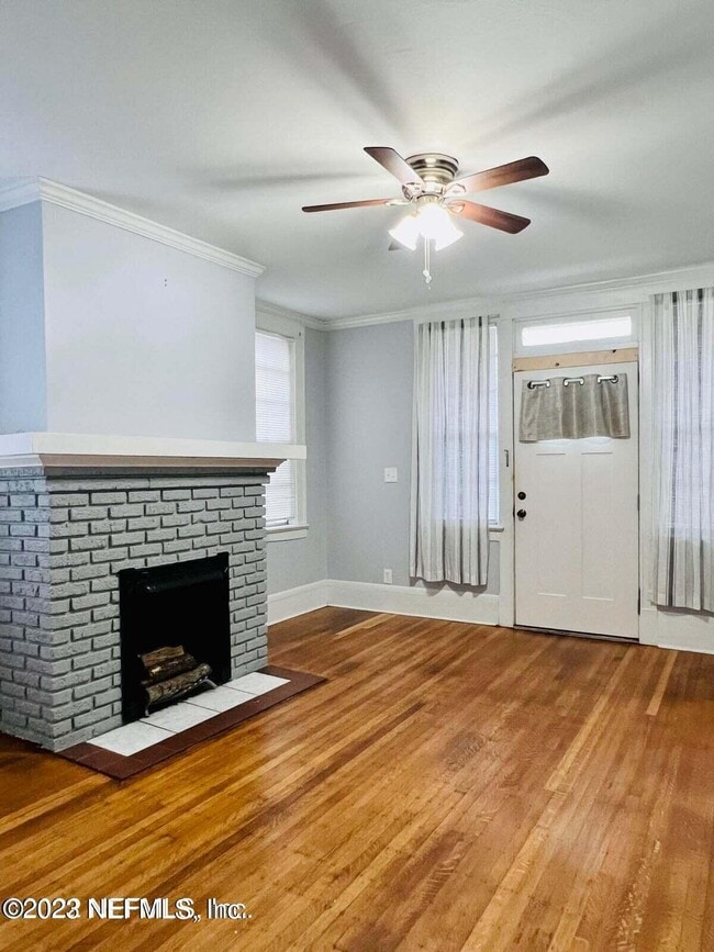 Photo - 2302 College St