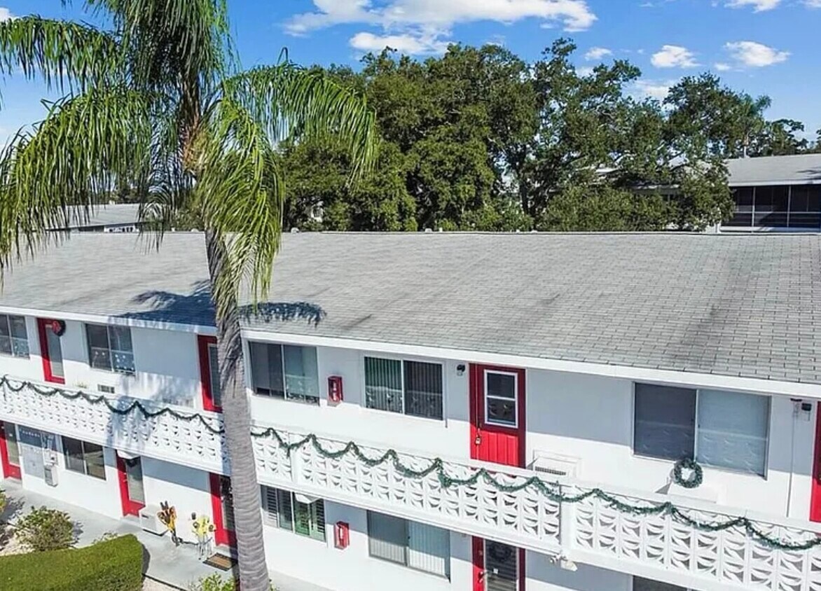 Photo - 8425 112th St (Seminole, FL)