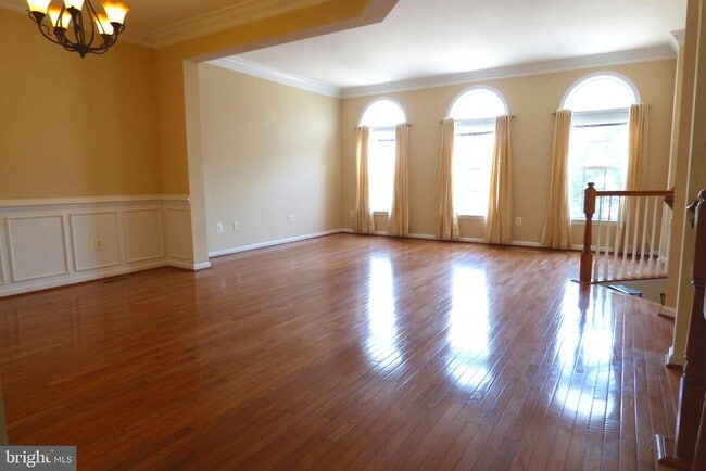 Photo - 44286 Acushnet Terrace