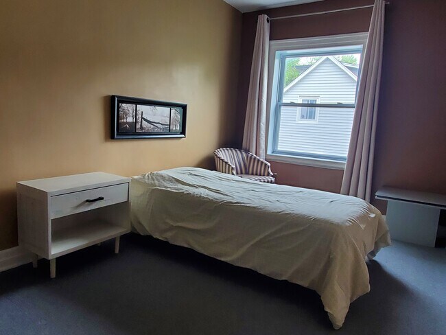 Photo - 143 Boul La Fayette Unit Métro Longueuil