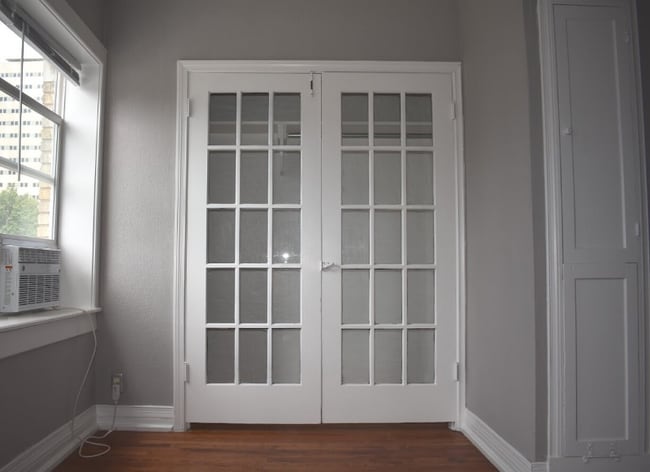 Building Photo - 1611 S Main St