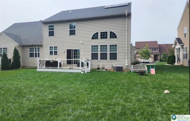 Photo - 1075 Swallow Tail Ln