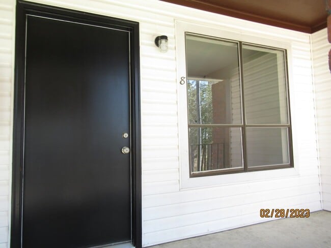 Photo - Newly Renovated- 2 bedroom, 2 bathroom apartment-Willow Run Apartments