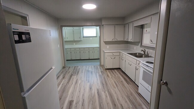 Photo - 220 Sulphur St