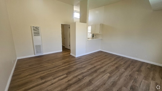 Building Photo - 14926 Hawthorne Blvd Unit 118 Rental