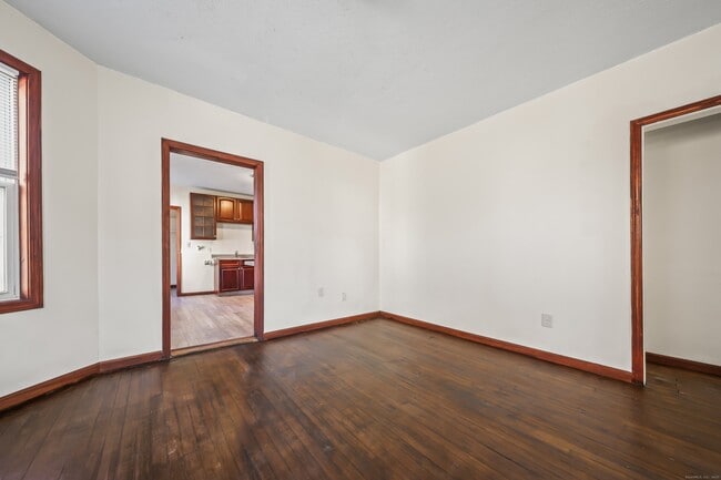 Photo - 294 Bellevue St