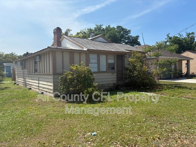 Building Photo - 1200 Kaley Ave