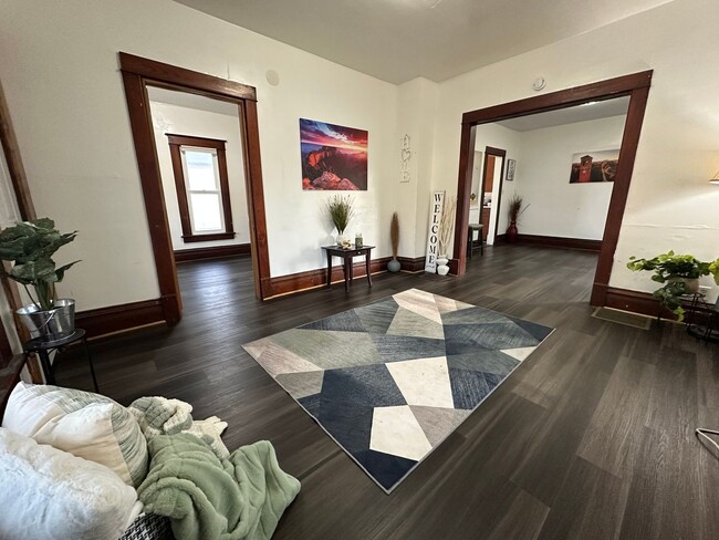 3 bed, 1.75 bath home for rent in Waterloo - 3 bed, 1.75 bath home for rent in Waterloo