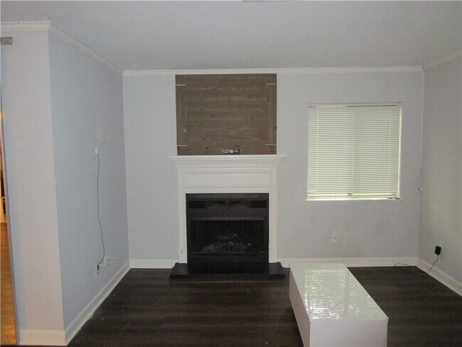 Photo - 4003 Wingate Way