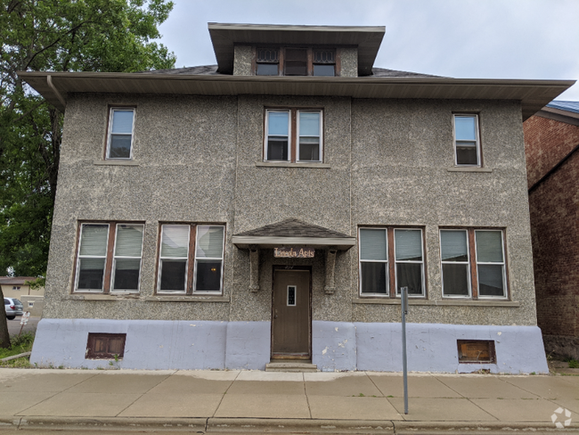 Building Photo - 404 N Minnesota St Unit 1 Rental