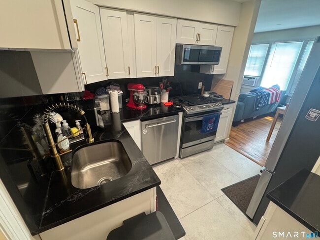 Photo - 74-76 Lawrence St Unit C