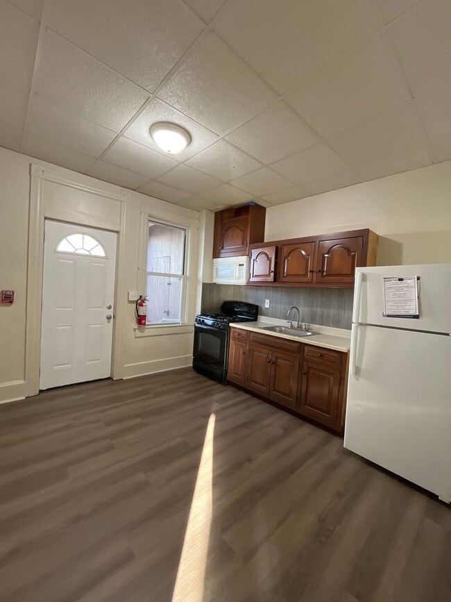 Photo - 1225 Lehigh St Unit 1