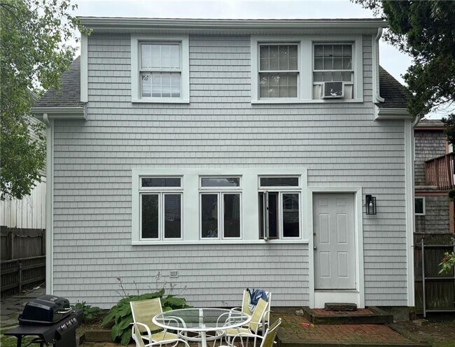 Photo - 32 McAllister St