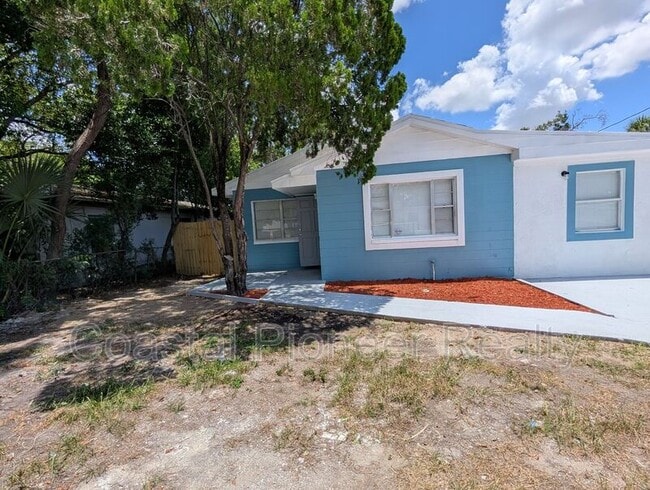 Photo - 3721 N Whittier St