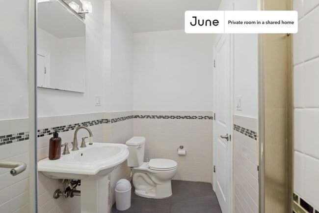 Photo - Room in Shared 4 bed/2 bath home Unit D