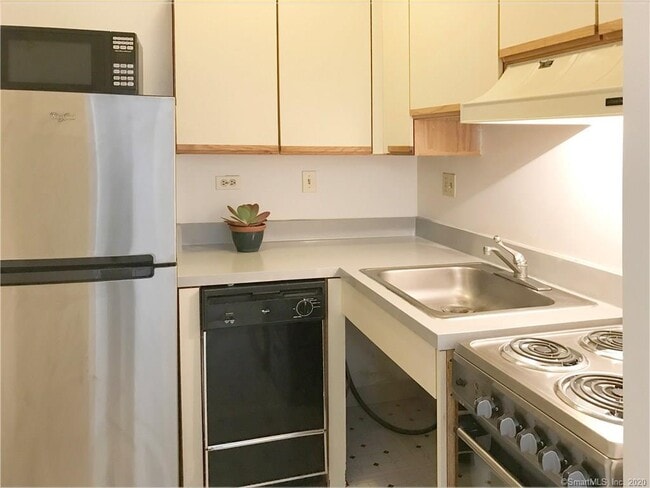 Photo - 124 Court St Unit 405