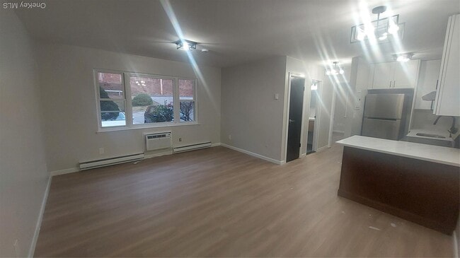 Photo - 203 Ludingtonville Rd Unit 1D