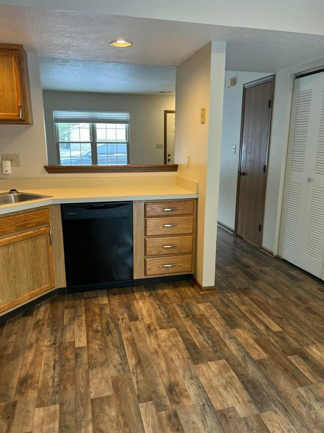 Photo - 631 Pebble Pl Dr Apartment Unit #B