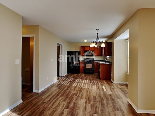 Photo - 5785 Chase Run