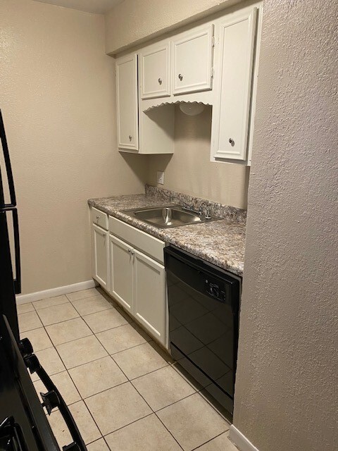 Building Photo - 3206 Lobit Dr Unit 21