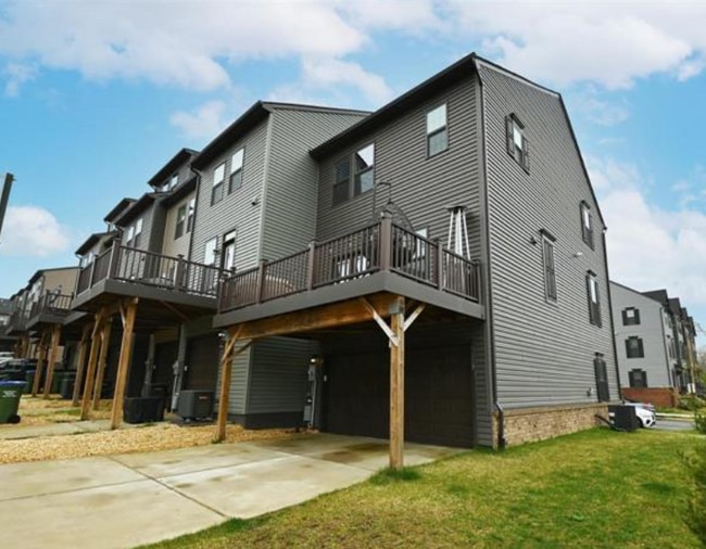 Photo - 1329 Trestle Dr