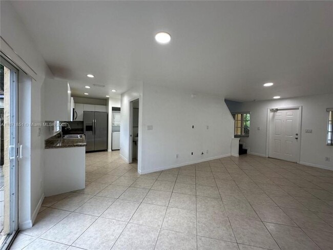 Photo - 3 bedroom in Hallandale FL 33009