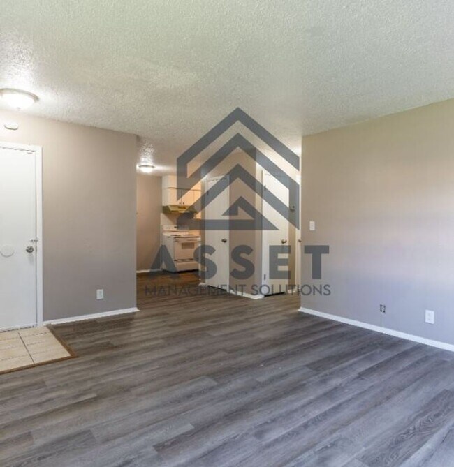 Photo - Tulsa Duplex Unit 6309 S Owasso Ave